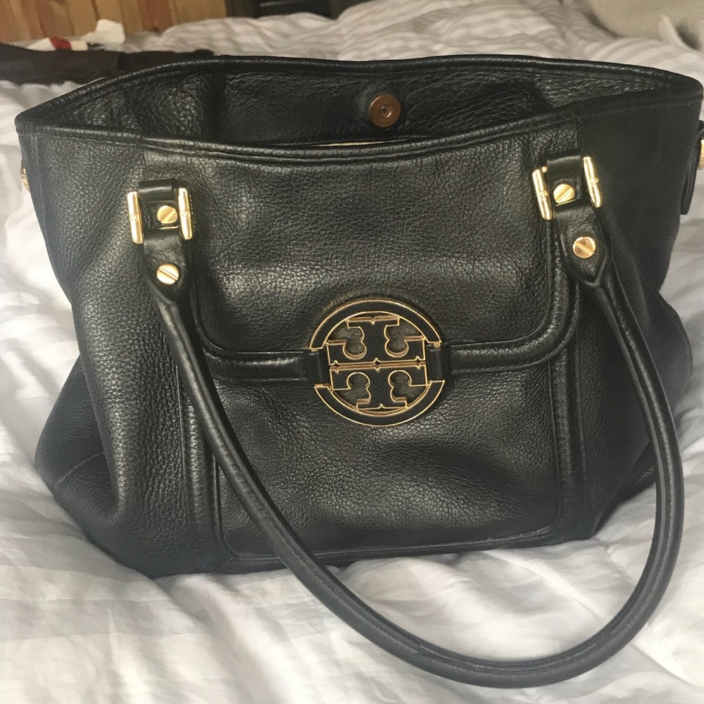 Tory Burch purse - it’s used but in great shape